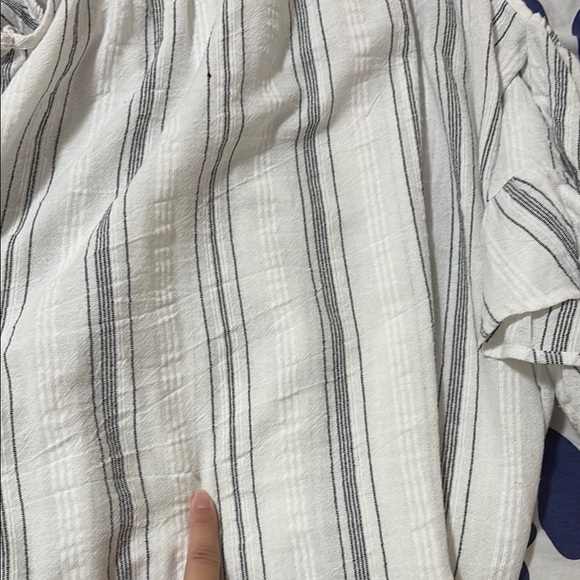 Striped Cold Shoulder Dress - Picture 5 of 6